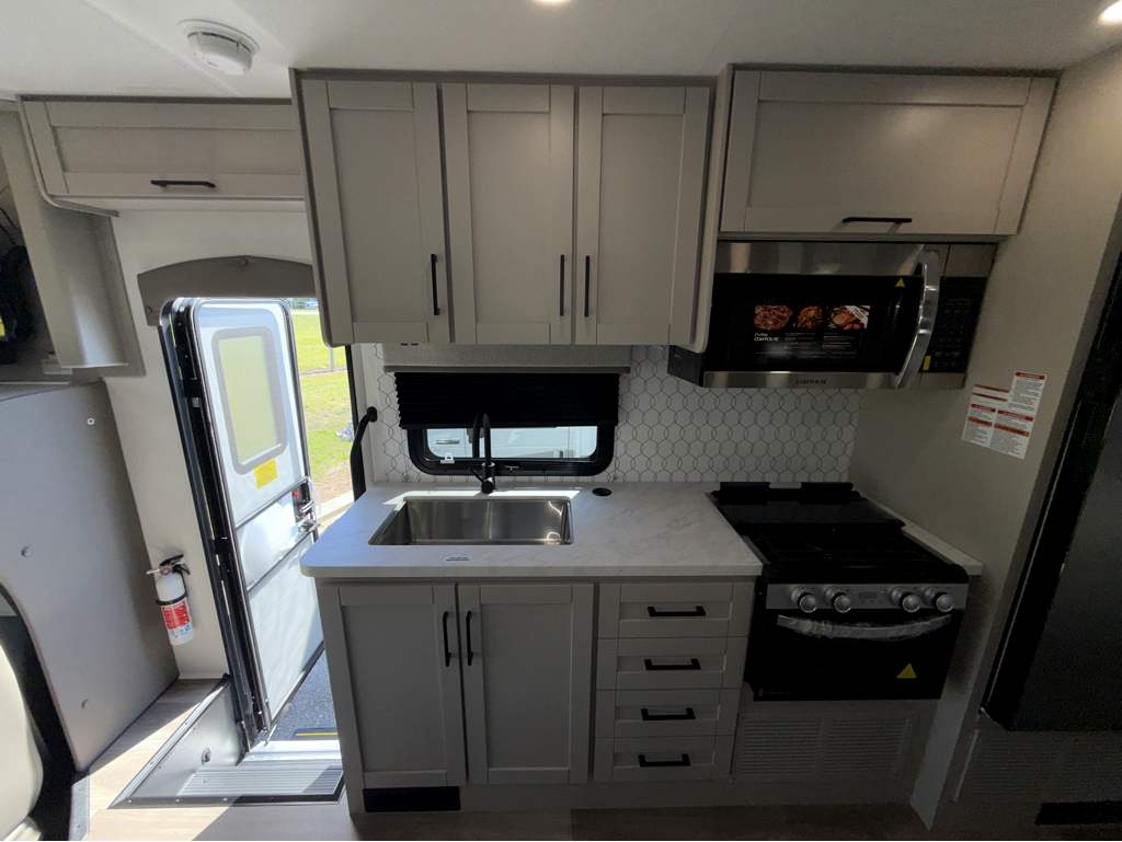 2027 ENTEGRA COACH ODYSSEY 24B - Image 17