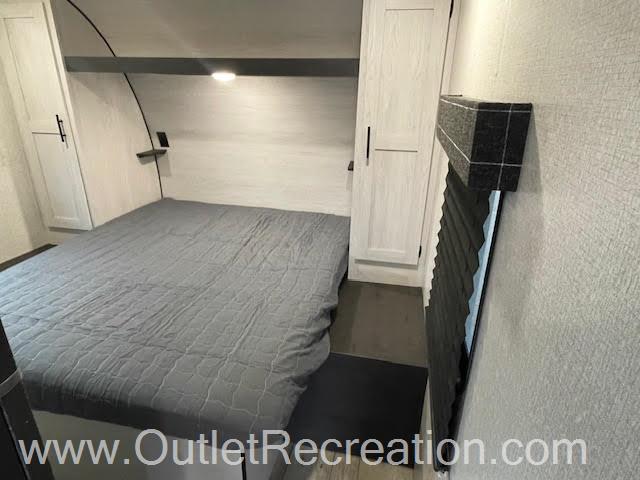 2022 KZ RV Sportsmen SE 260BHSE - Image 21
