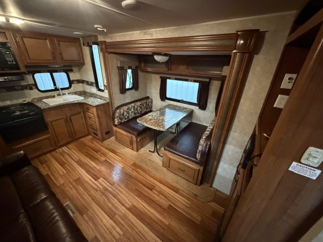 2015 Gulf Stream Innsbruck 25SBW - Image 12