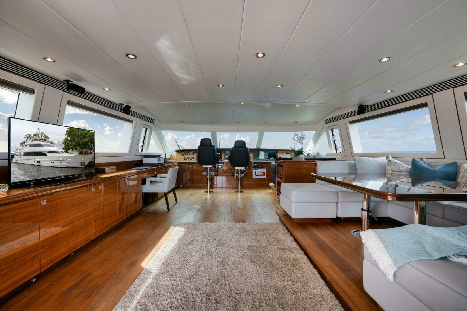 2012 Horizon P110 Tri-Deck - Image 30