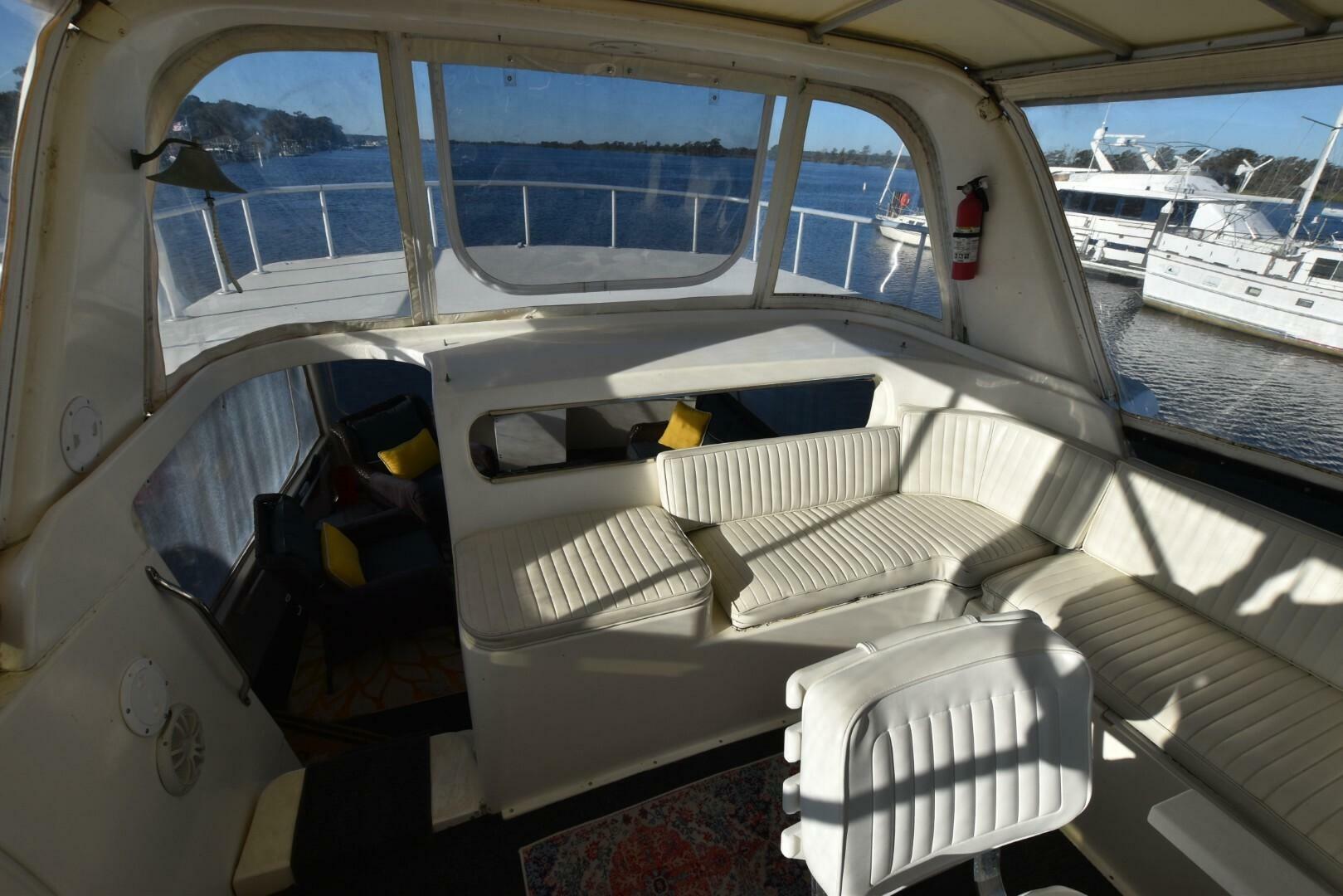 1993 Ocean Yachts 44 Motoryacht - Image 8