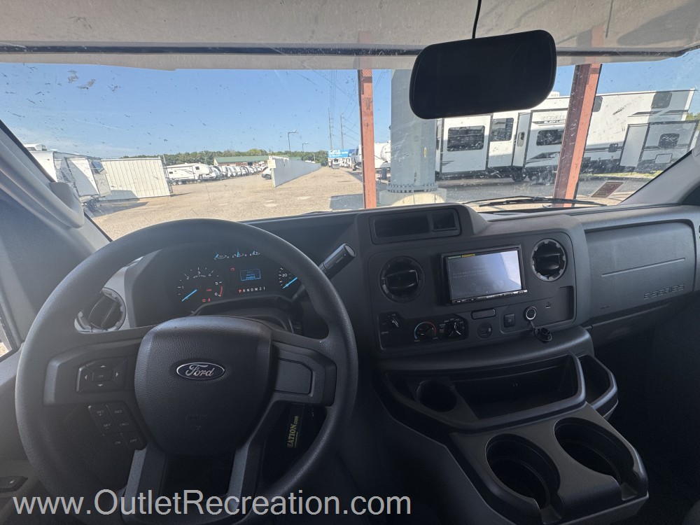 2023 Forest River Sunseeker 2850S LE - Image 13