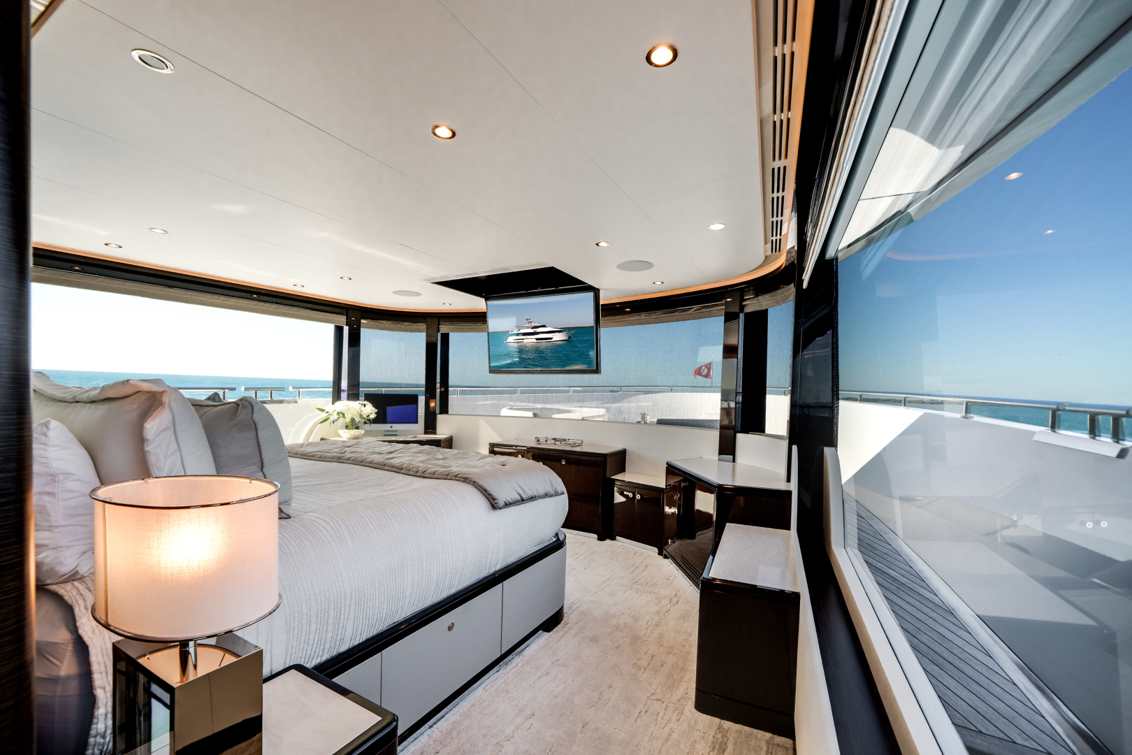2022 Ocean Alexander 37L - Image 42