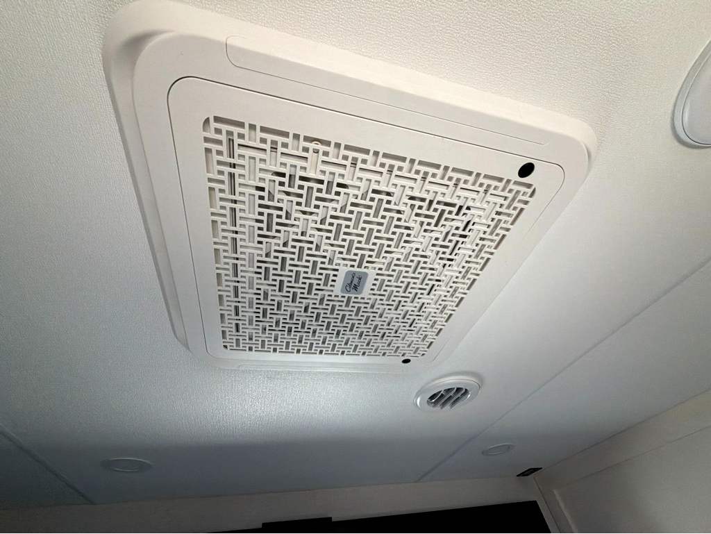 2027 VENTURE RV SPORTTREK 292VRB - Image 34