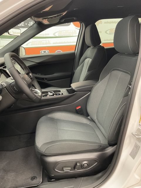 2026 Jeep Cherokee LAREDO 4X4 - Image 10