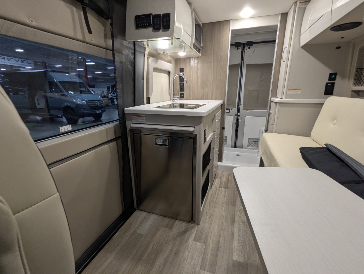 2024 Thor Motor Coach Rize 18M - Image 24