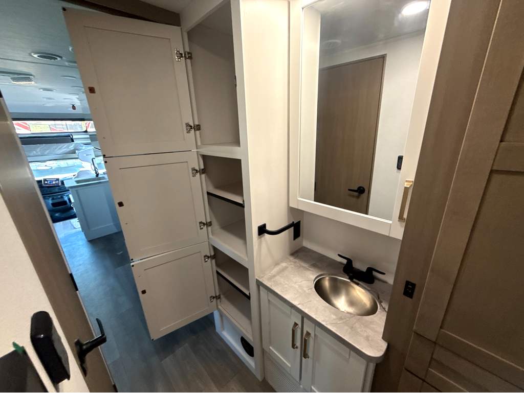 2027 JAYCO GREYHAWK 30Z - Image 23