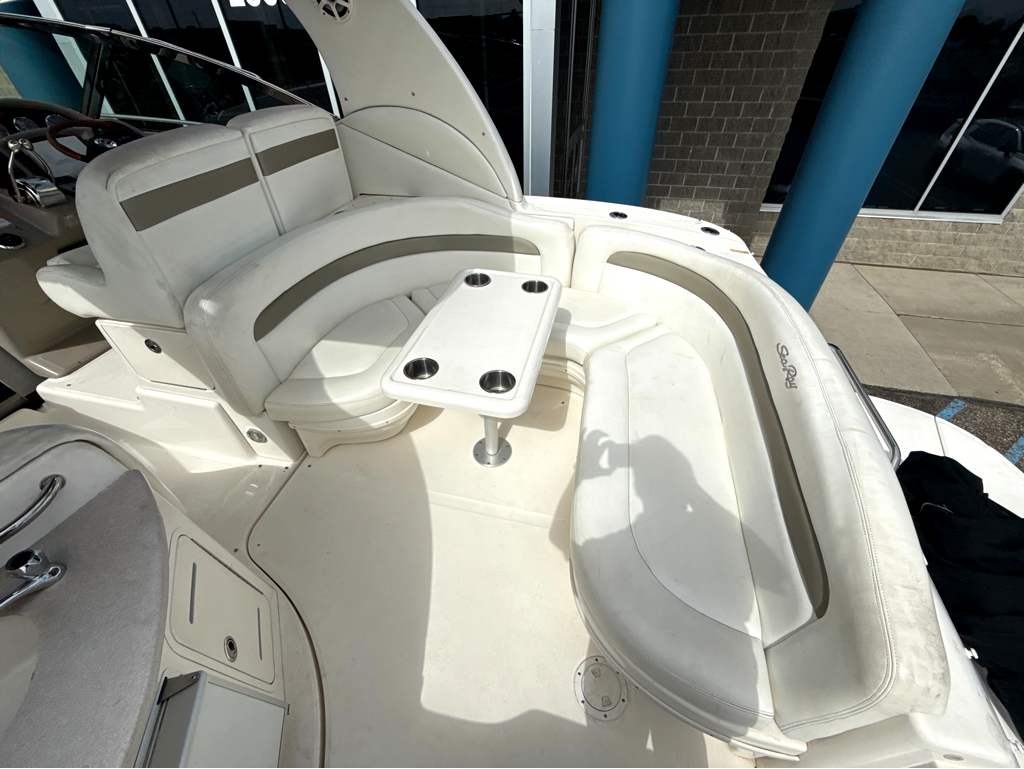 2006 Sea Ray 320 Sundancer - Image 11