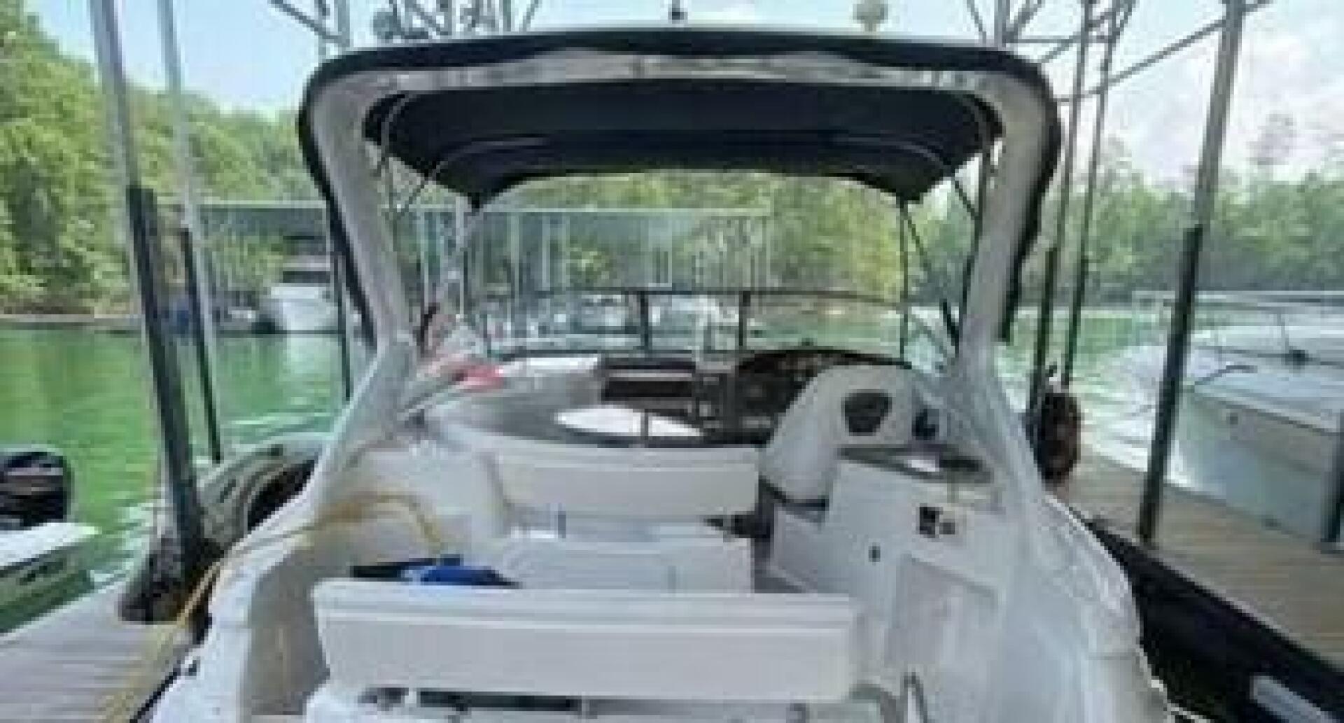 2006 Regal 3060 Window Express - Image 4