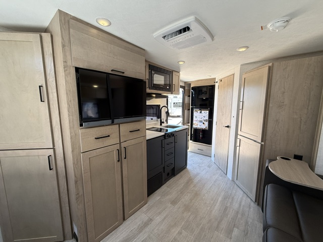2027 Ember RV Overland Series 201FBQ - Image 6