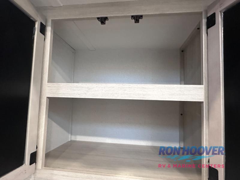 2026 PALOMINO PUMA 423LFT - Image 24