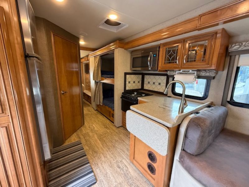 2017 Thor Motor Coach Four Winds Super C 35SB - Image 10