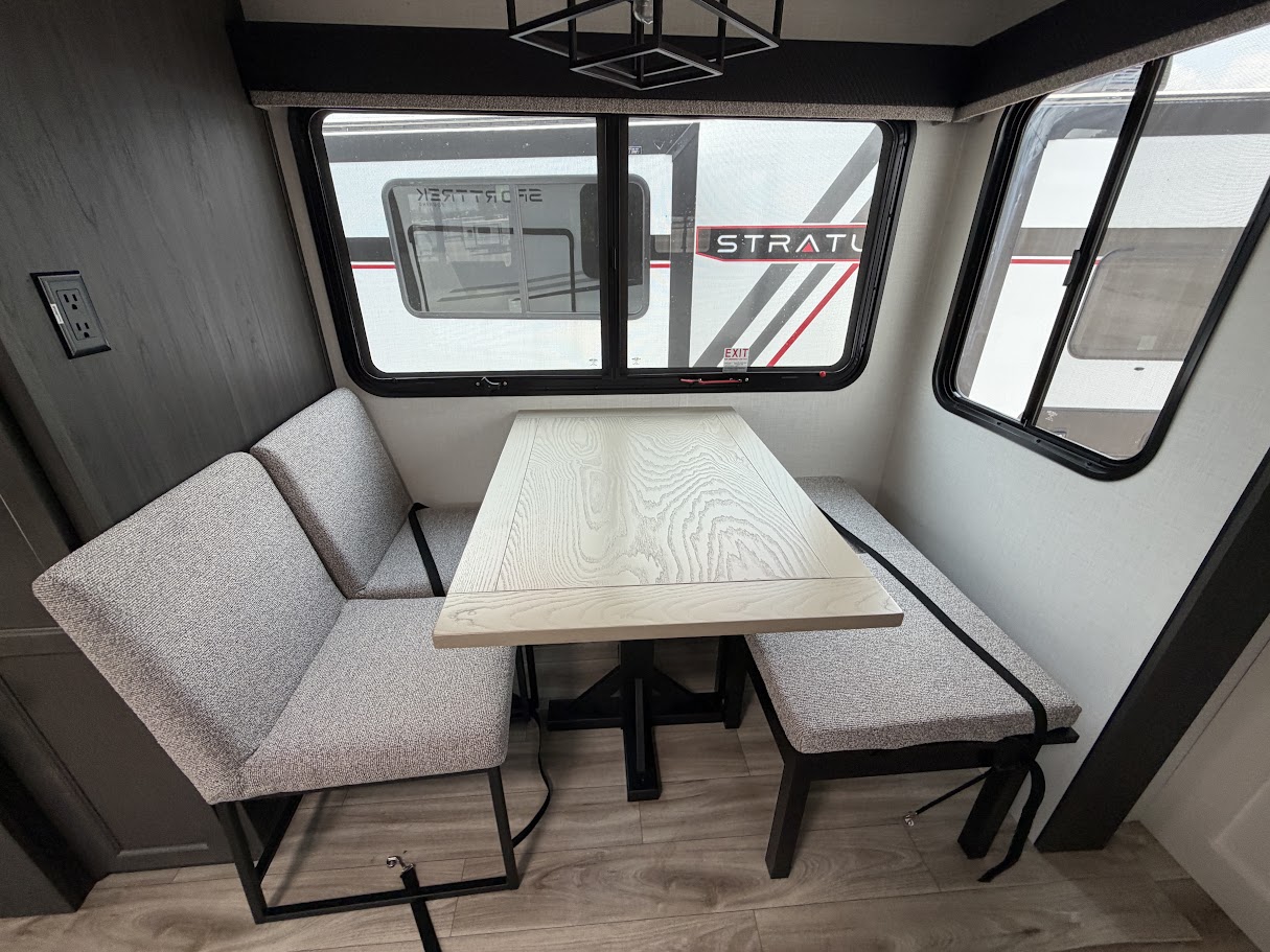 2027 VENTURE RV SPORTTREK 336VRK - Image 23