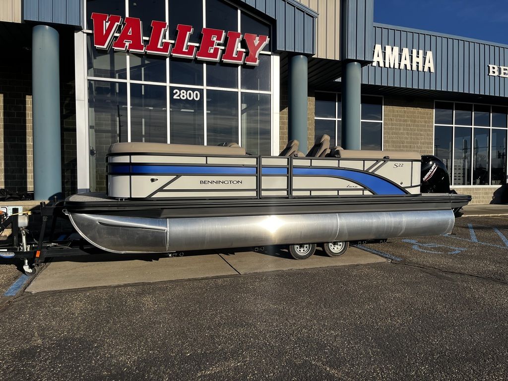 2026 Bennington 22SSR Lux TriToon Pontoon - Image 2