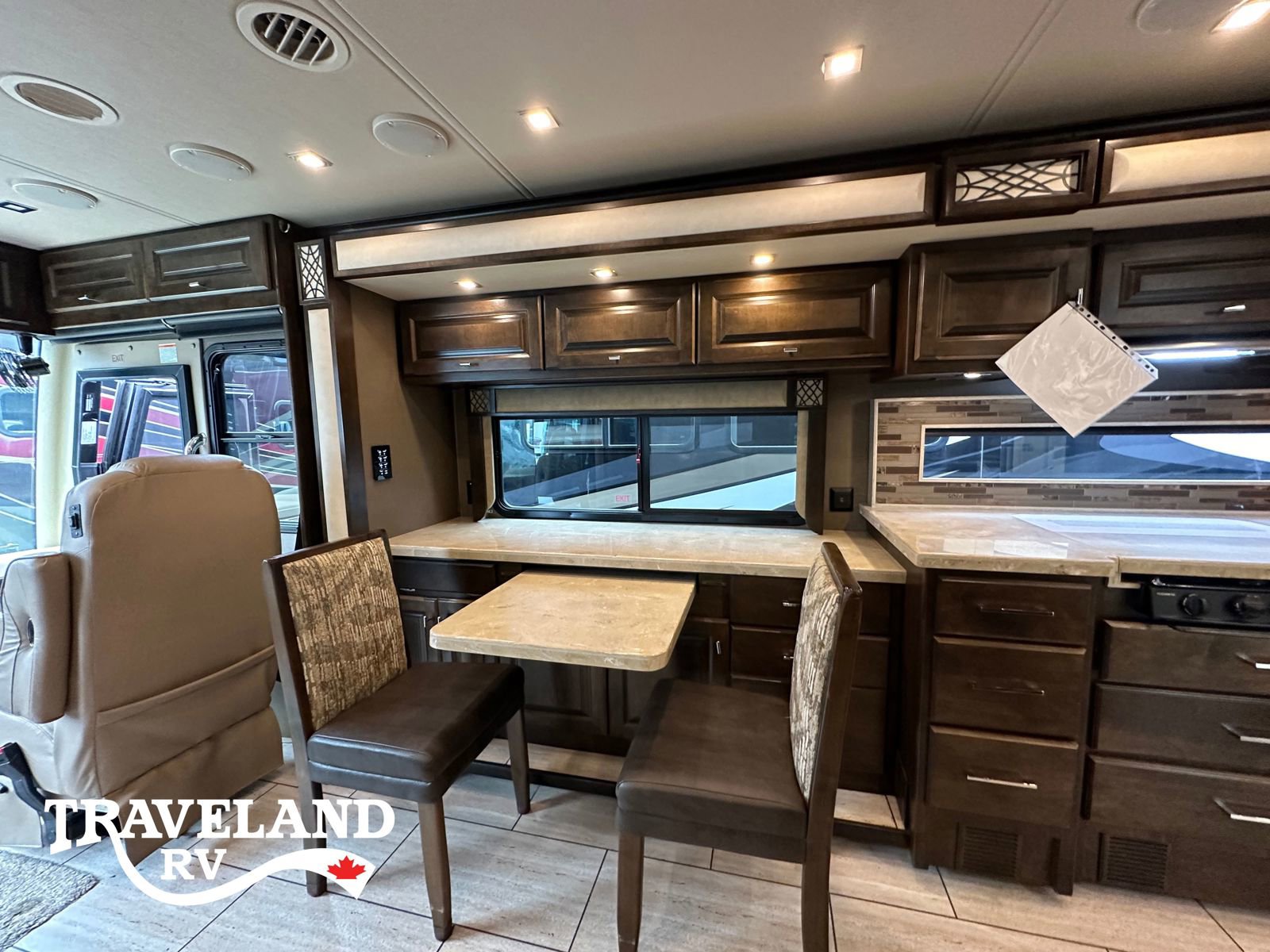 2019 Tiffin Allegro Breeze 31 BR - Image 10