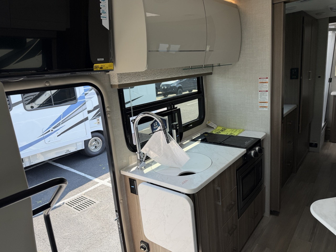 2026 Thor Motor Coach Gemini AWD 24JG - Image 7