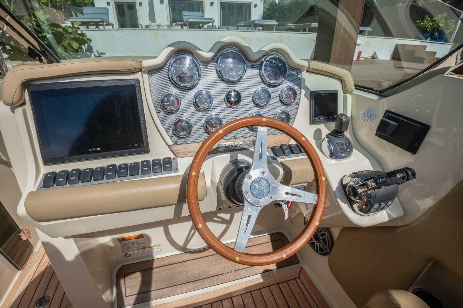 2013 Chris-Craft Launch 32 - Image 29