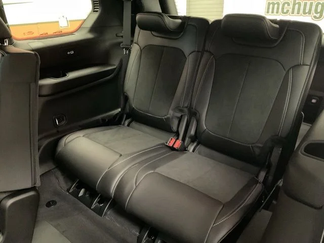 2026 Jeep Grand-Cherokee-L Laredo Altitude 4x4 - Image 32
