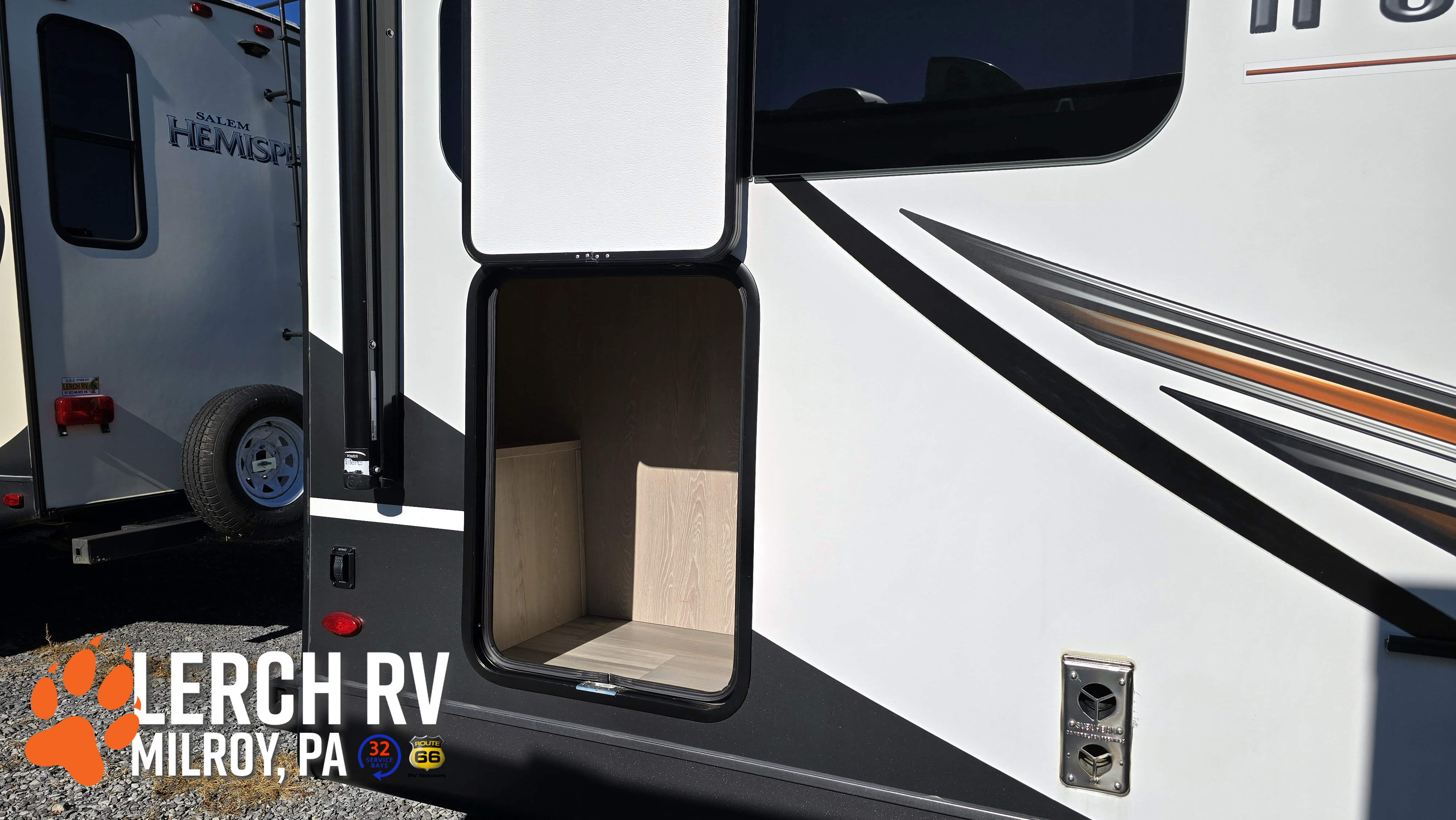 2022 Forest River Rockwood Ultra Lite 2613BS - Image 6