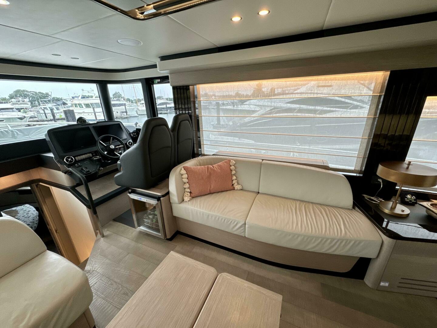 2023 Absolute 52 Navetta - Image 11