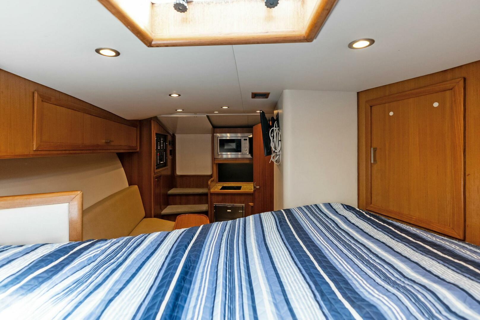 2018 Custom Carolina 35 Express - Image 36