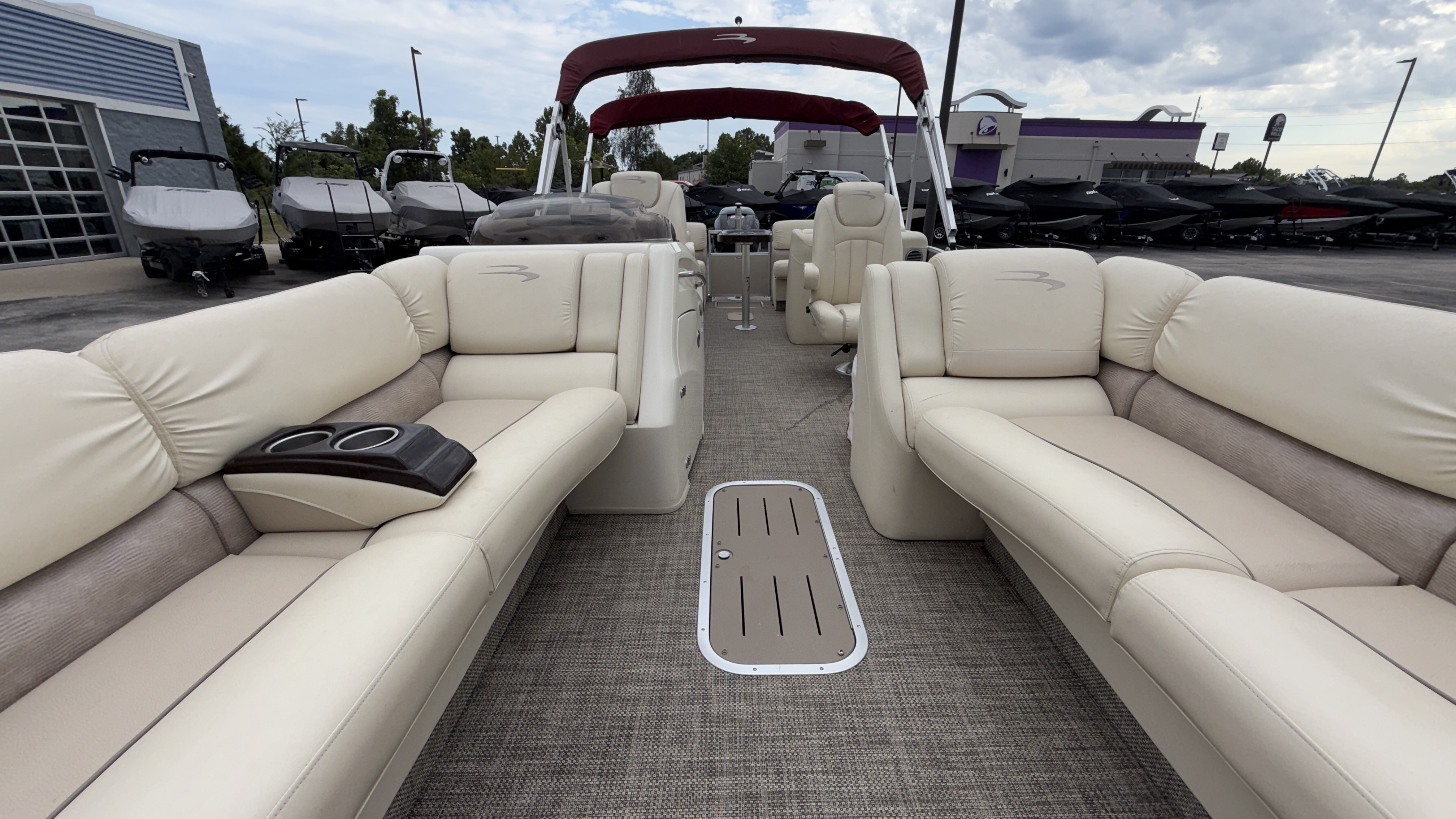2015 Bennington 2550 RSR - Image 21