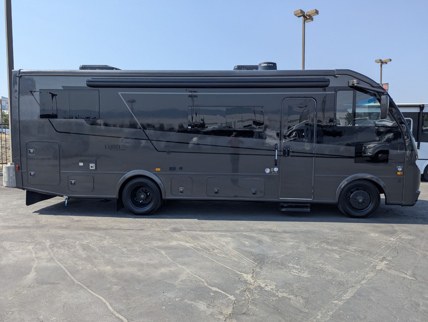 2026 Coachmen Euro 25TB - Image 6
