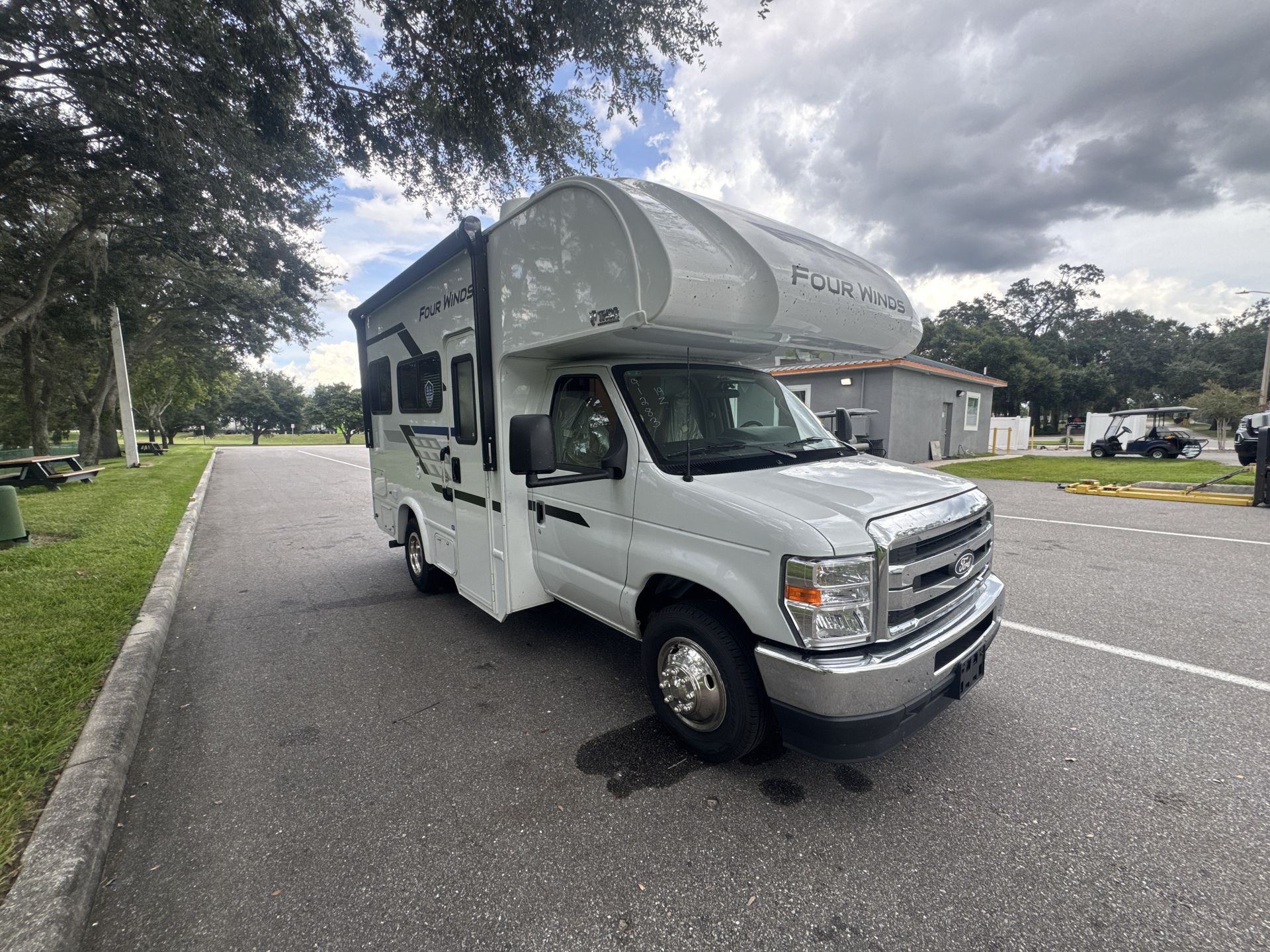 2026 Thor Motor Coach Four Winds Espec