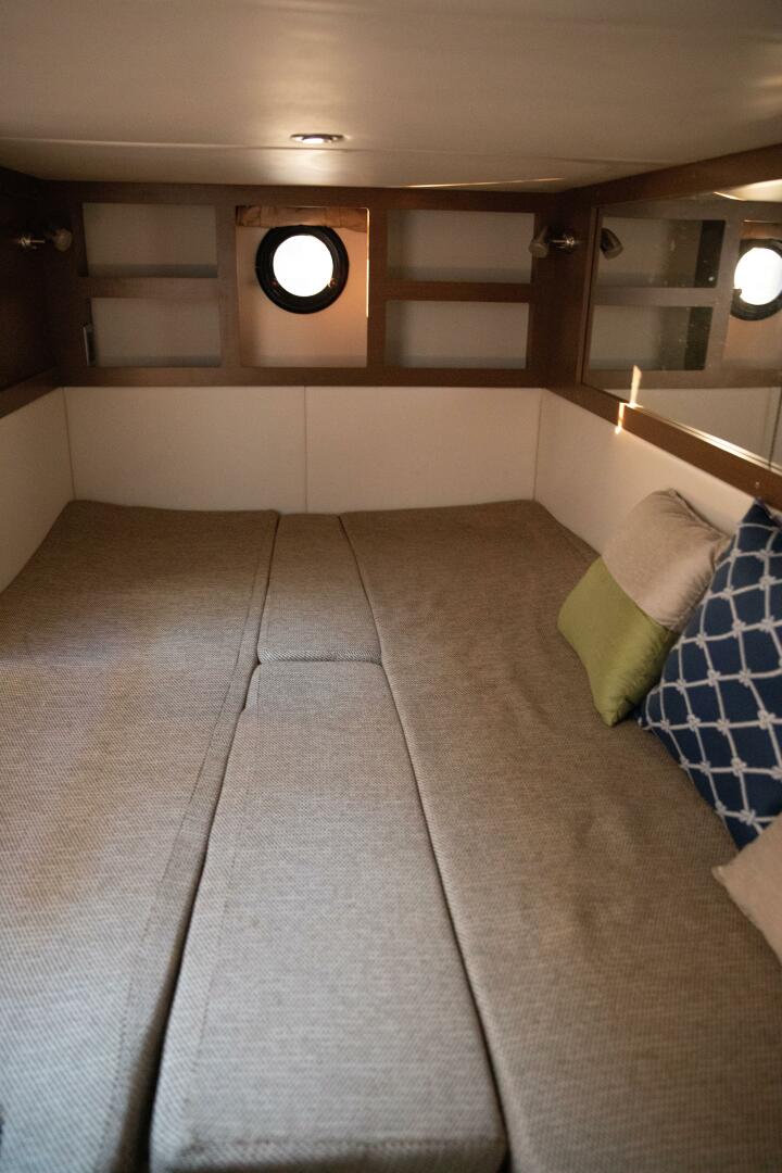 2016 Sea Ray Sundancer 350 - Image 130