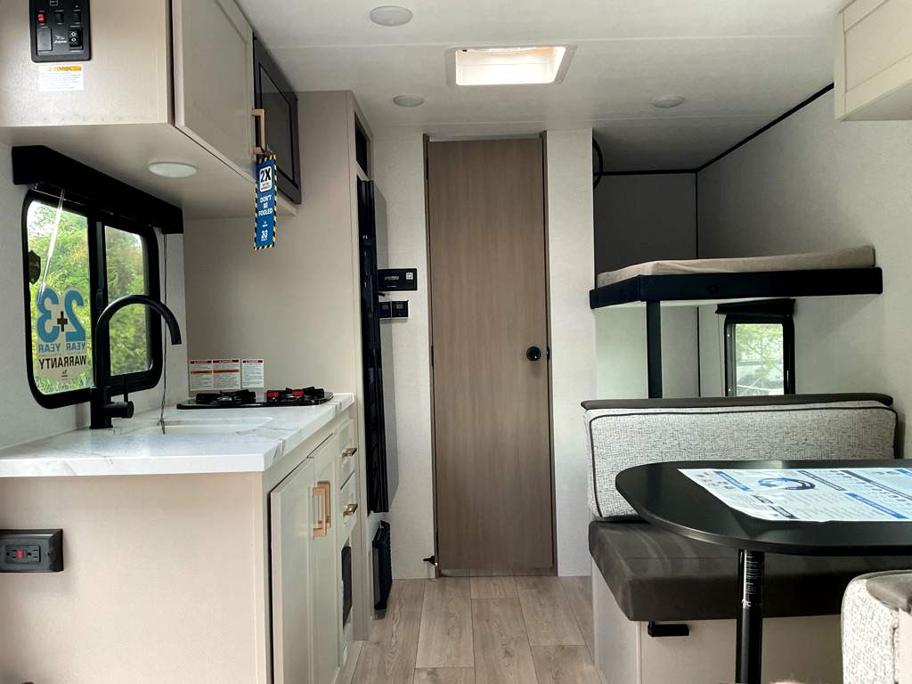2027 Jayco Jay Feather Air SL 17BHSL - Image 10