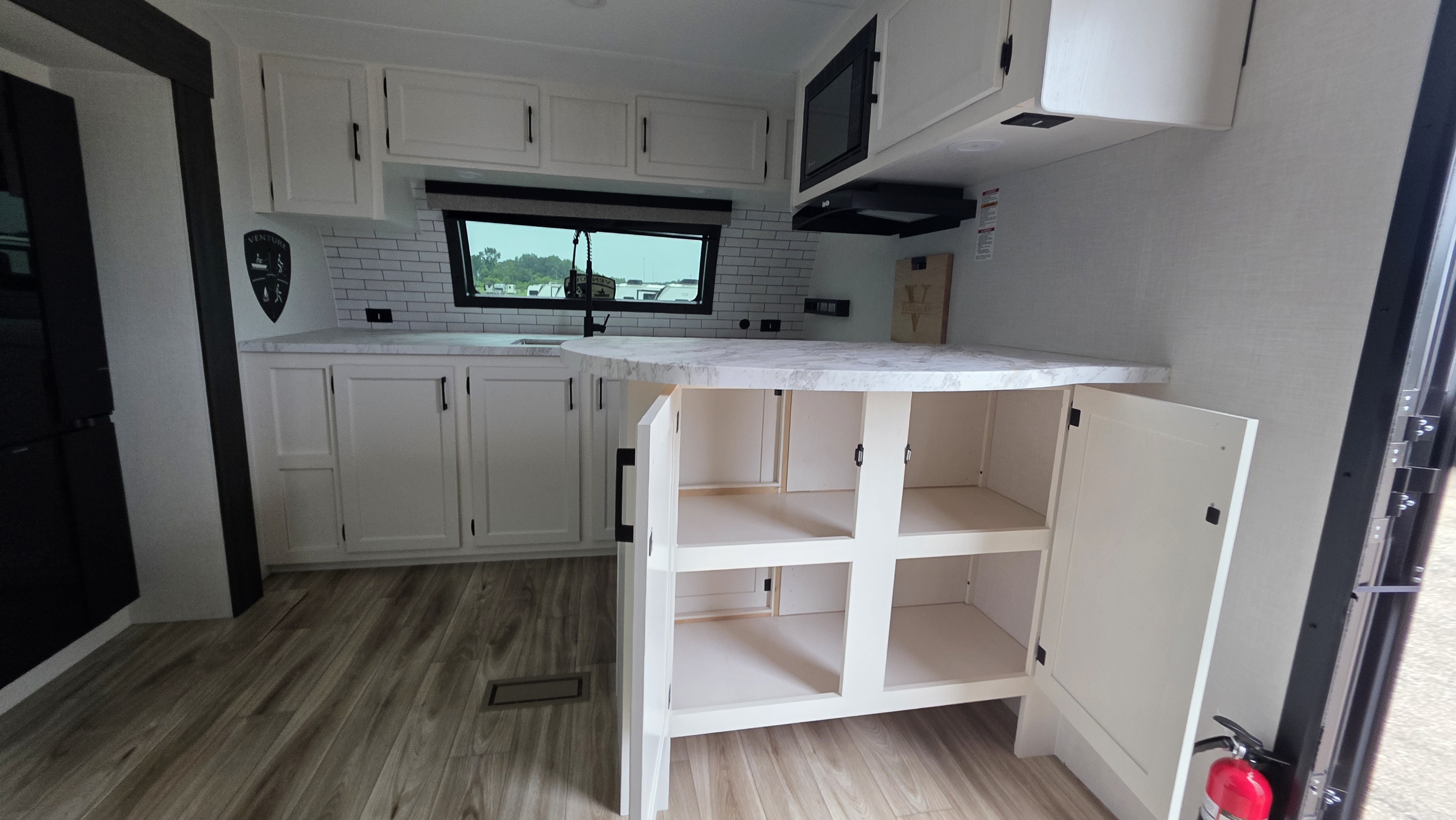 2027 VENTURE RV STRATUS 262VFK - Image 24