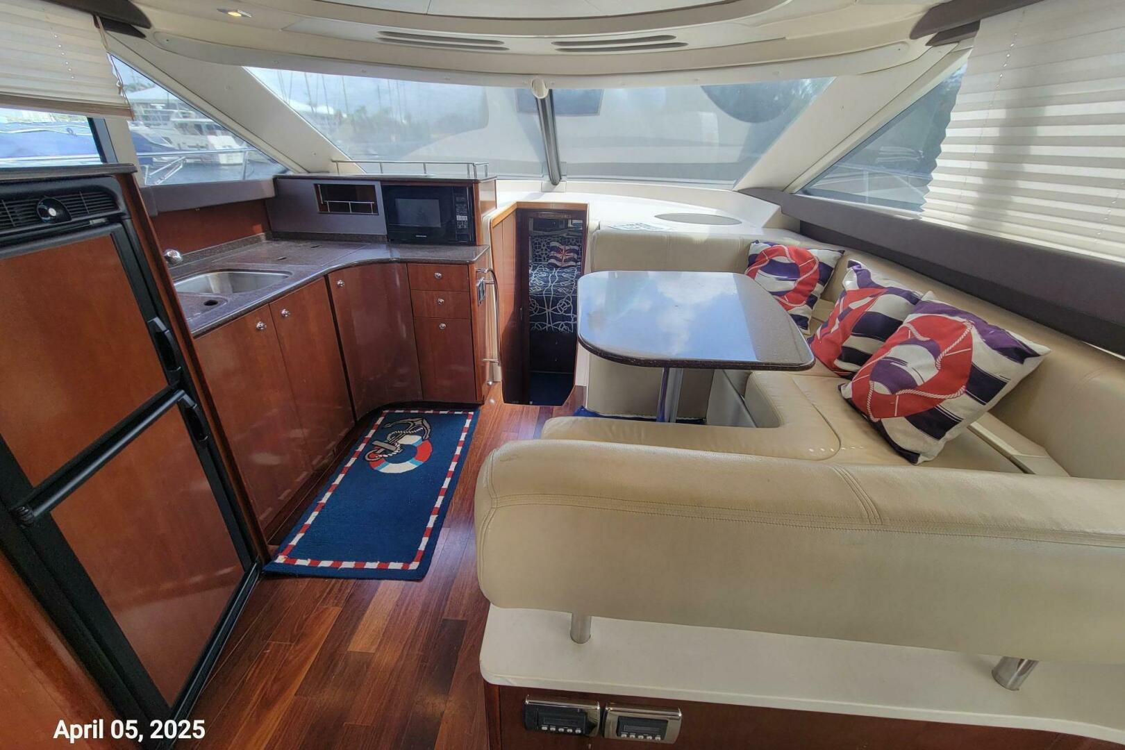 2011 Meridian 441 Sedan - Image 25