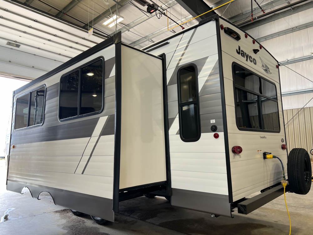 2027 Jayco Jay Flight SLX 262RLSW - Image 6