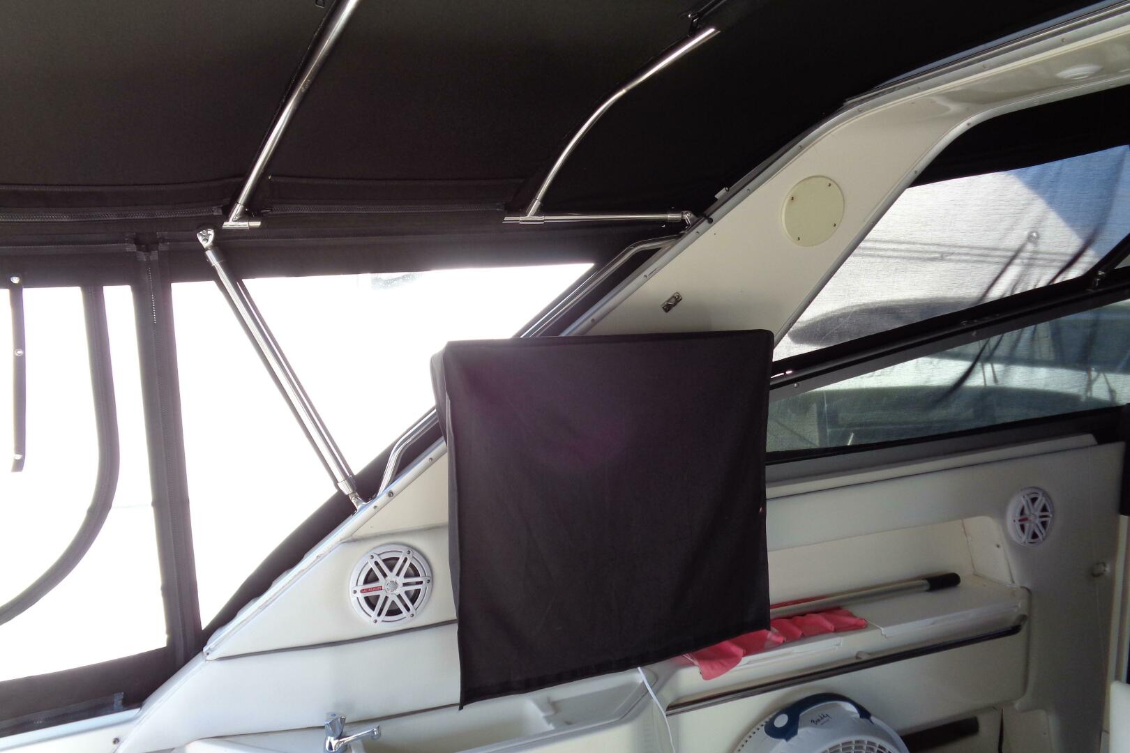 1991 Sea Ray 480 Sundancer - Image 18