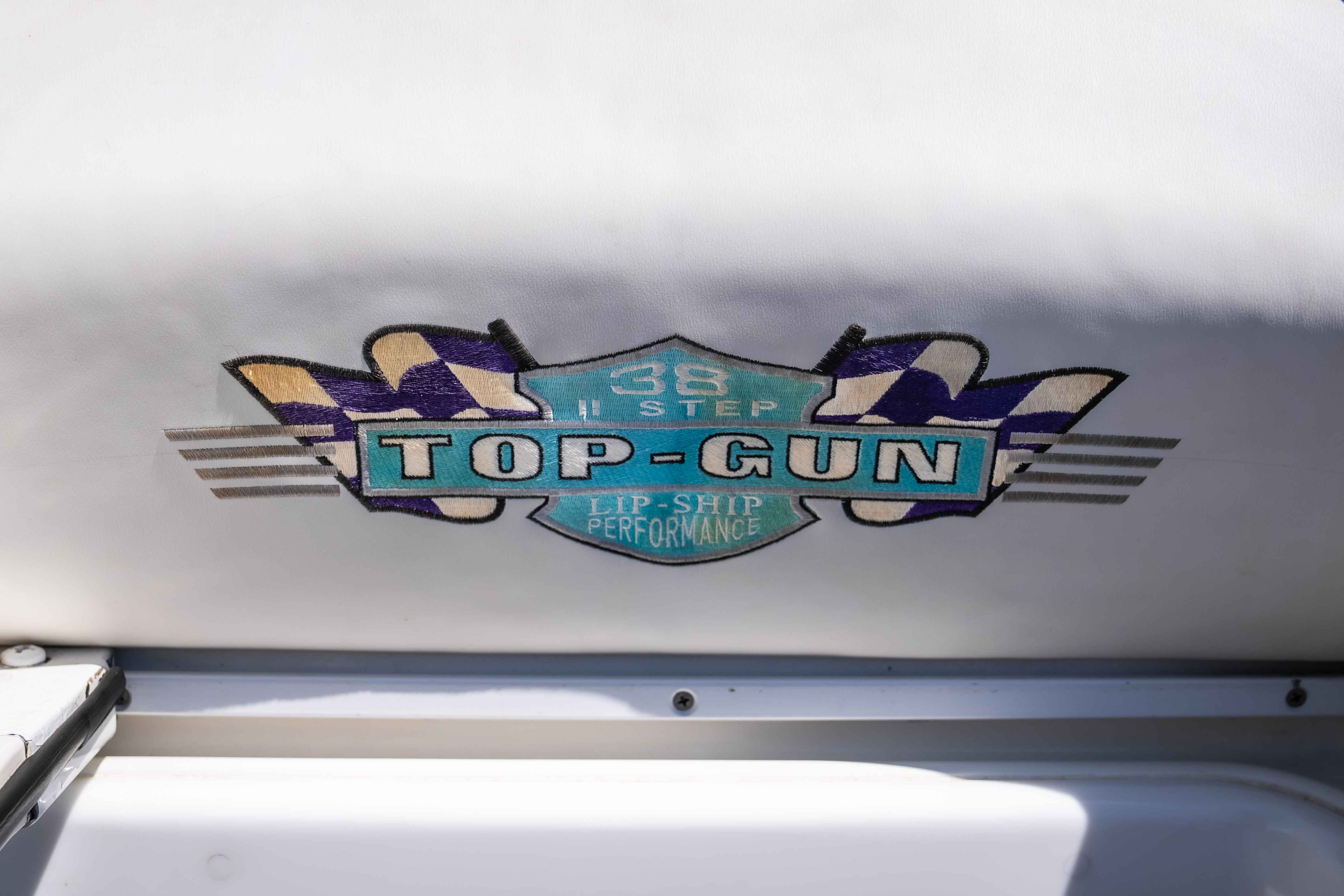 2000 Cigarette 38 Top Gun - Image 13