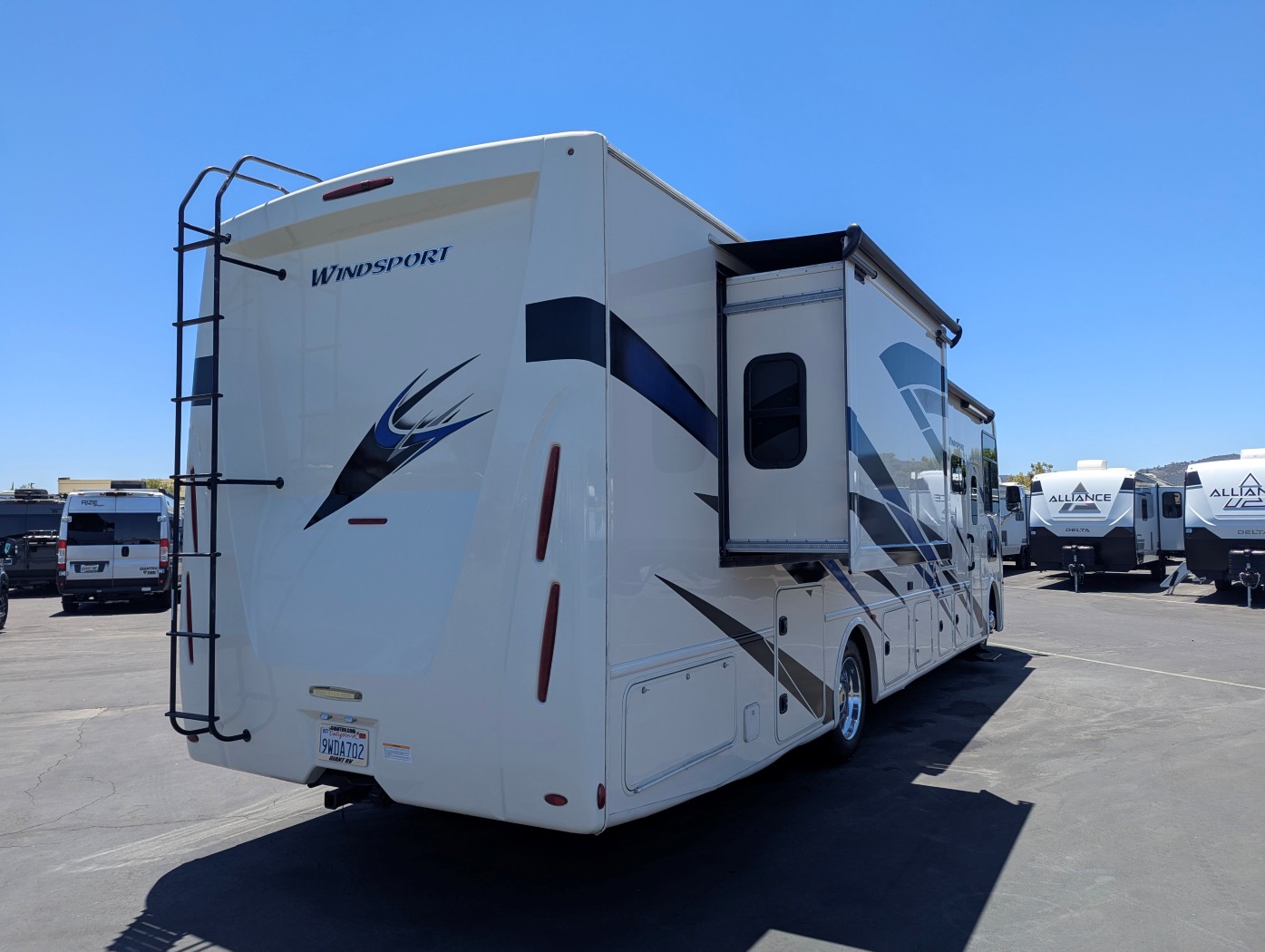 2022 Thor Motor Coach Windsport 35M - Image 5