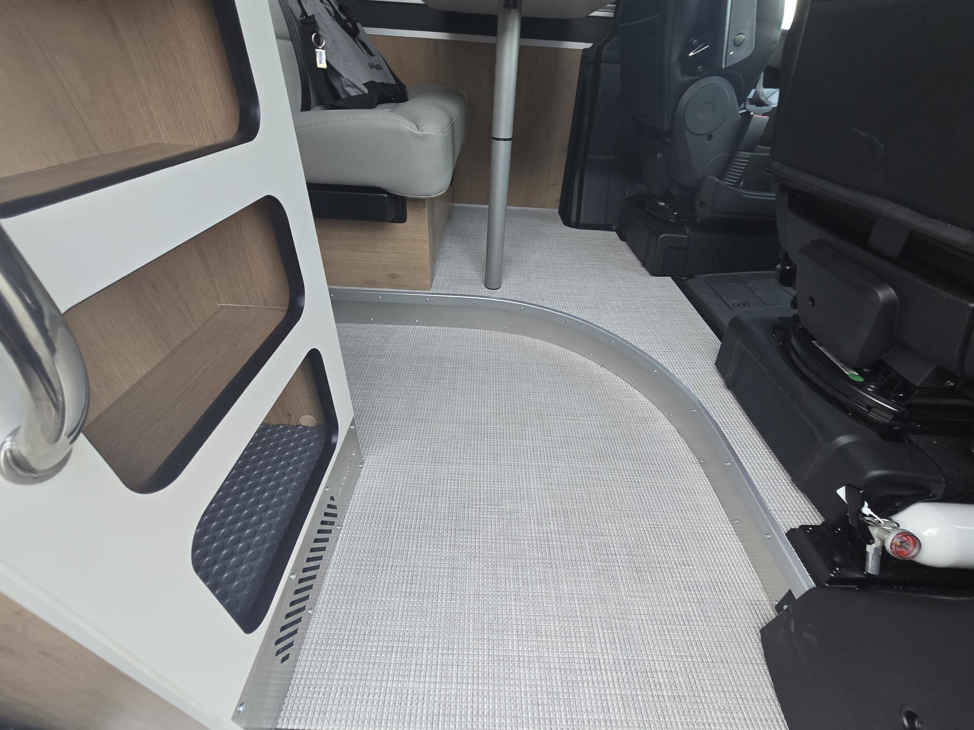 2026 AIRSTREAM RANGELINE - Image 9