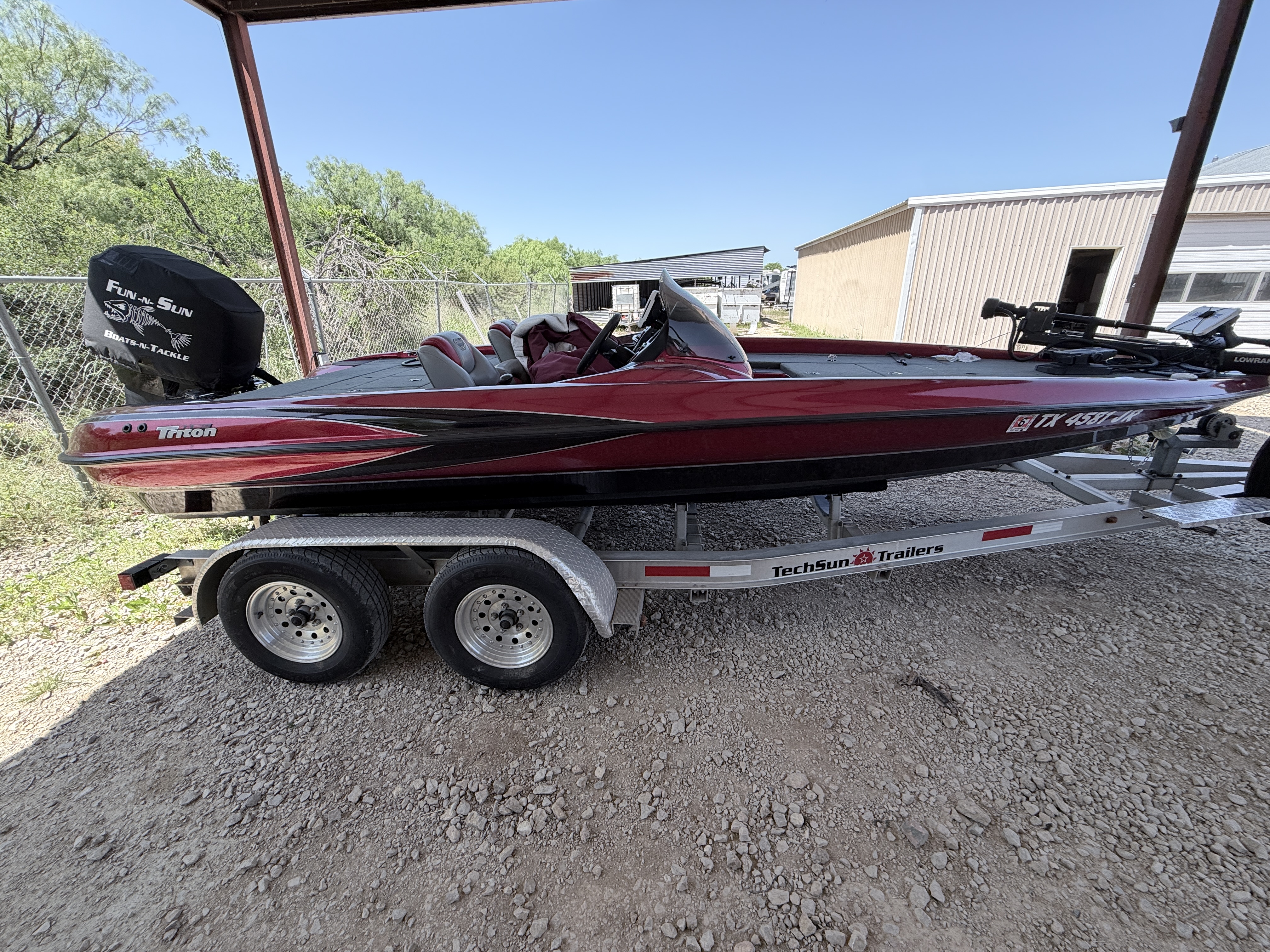 2002 TRITON 2002 TR19 - Image 1