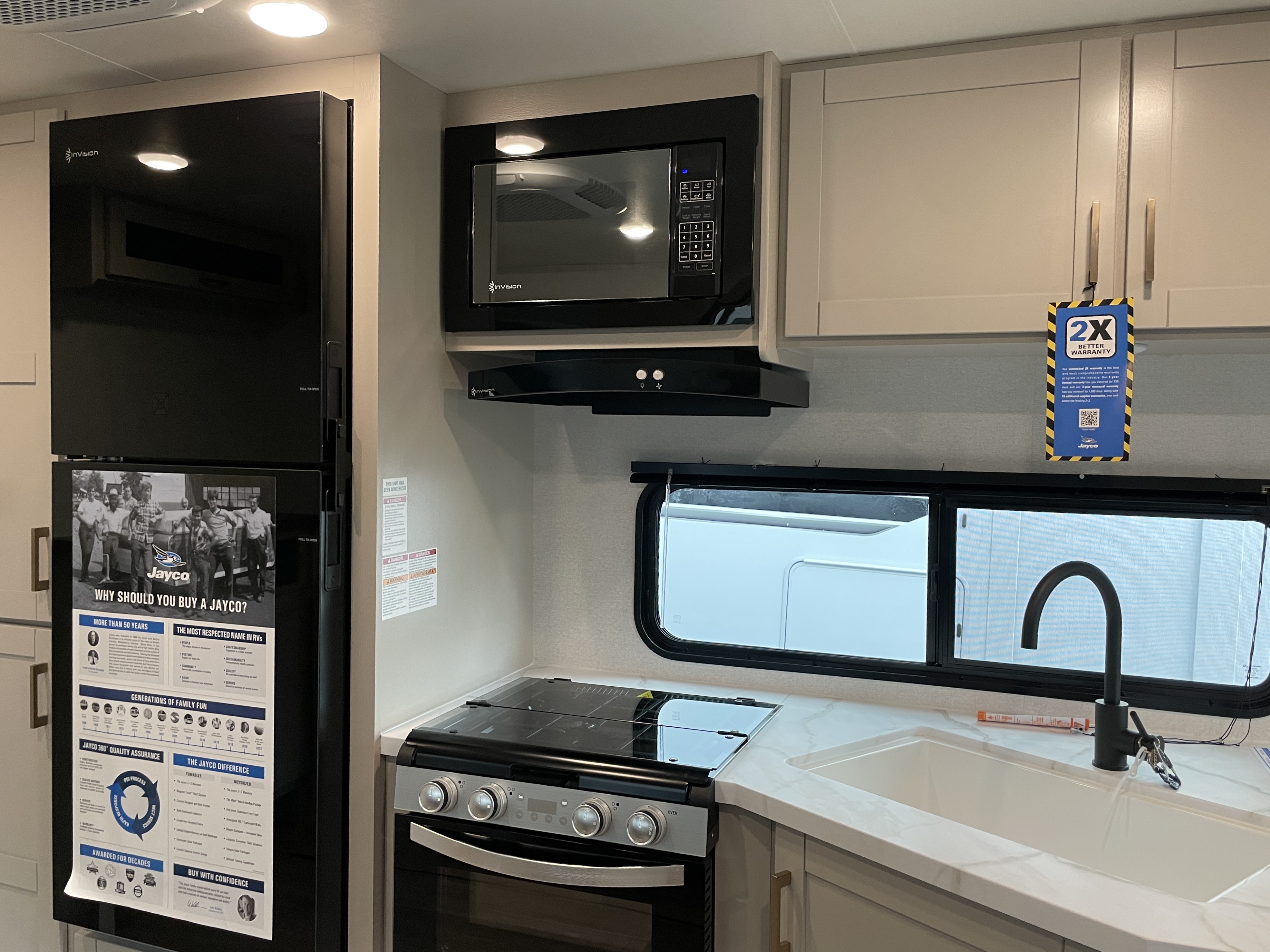 2027 Jayco Jay Flight SLX 262RLS - Image 11