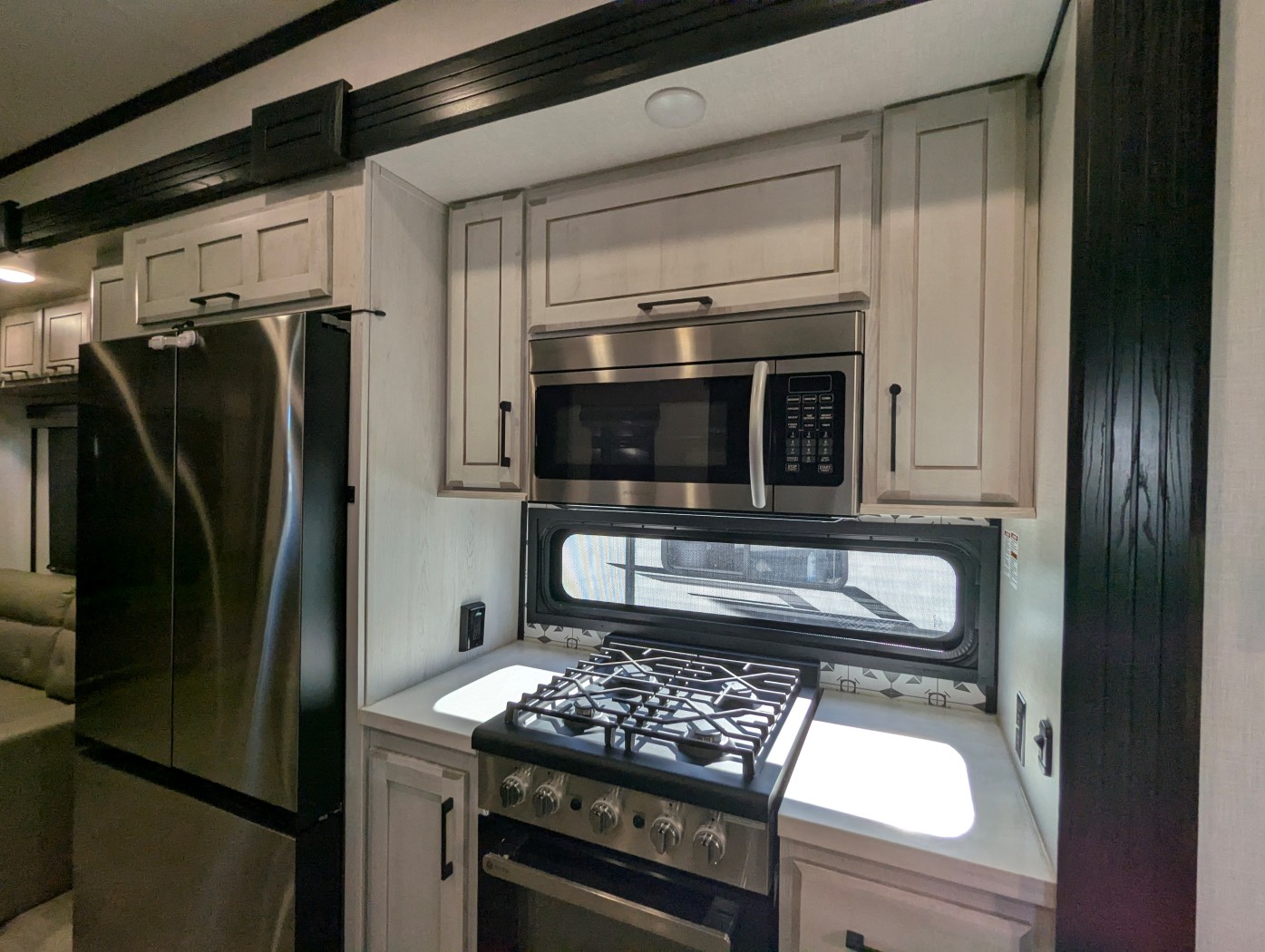 2023 KZ RV Durango Gold G360REQ - Image 23