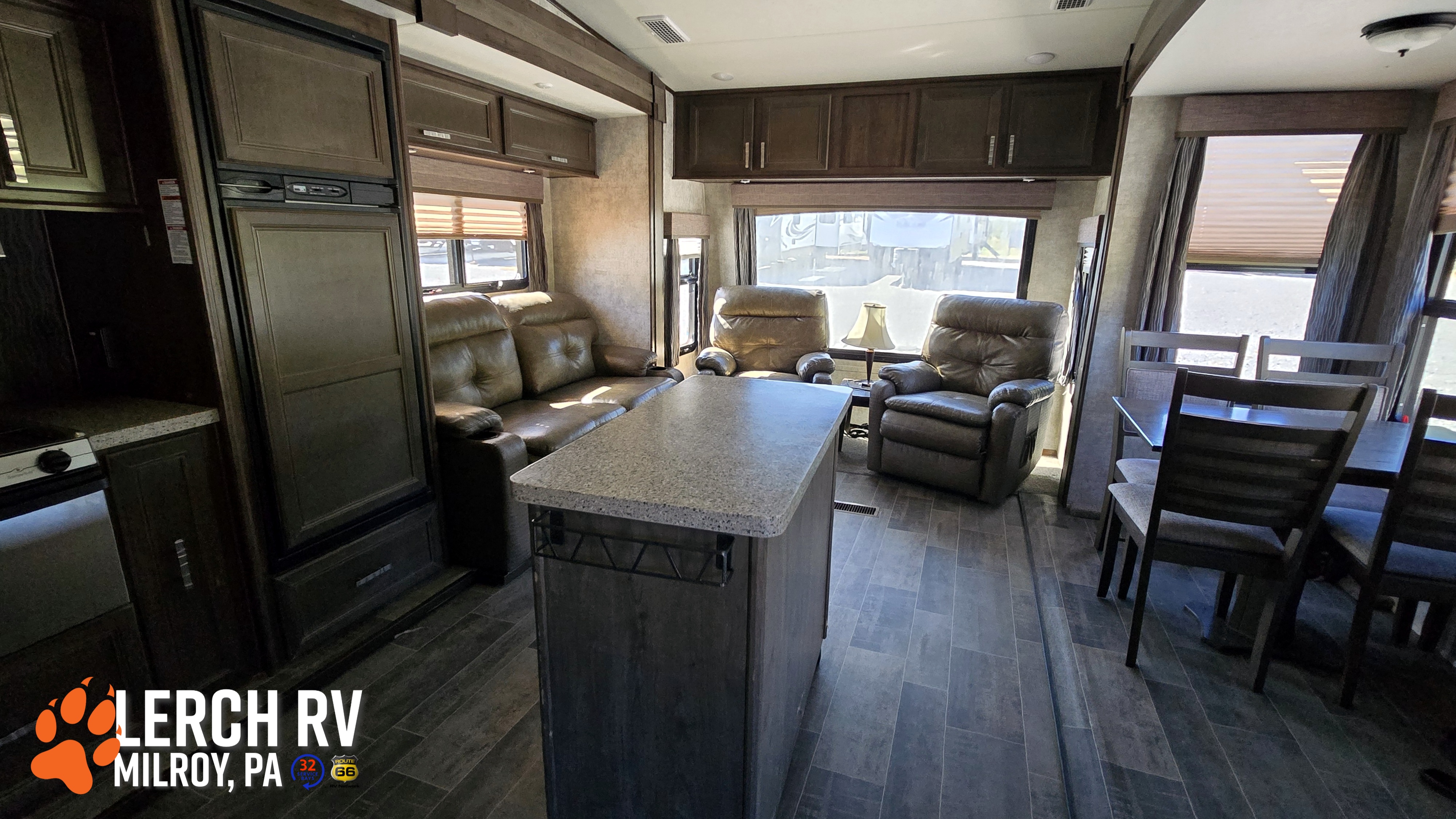 2017 Highland Ridge Roamer RT340FLR - Image 36