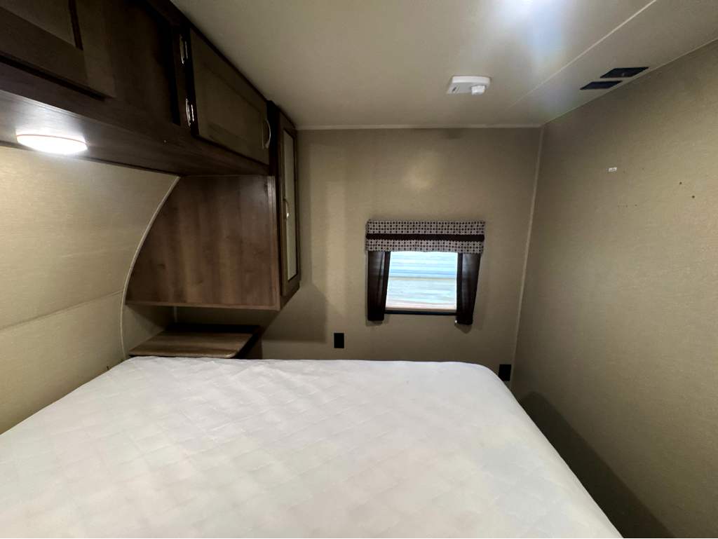2017 PALOMINO PUMA 28FQDB - Image 13