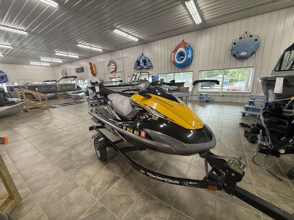 2010 Yamaha WAVE RUNNER FX SHO - Image 2