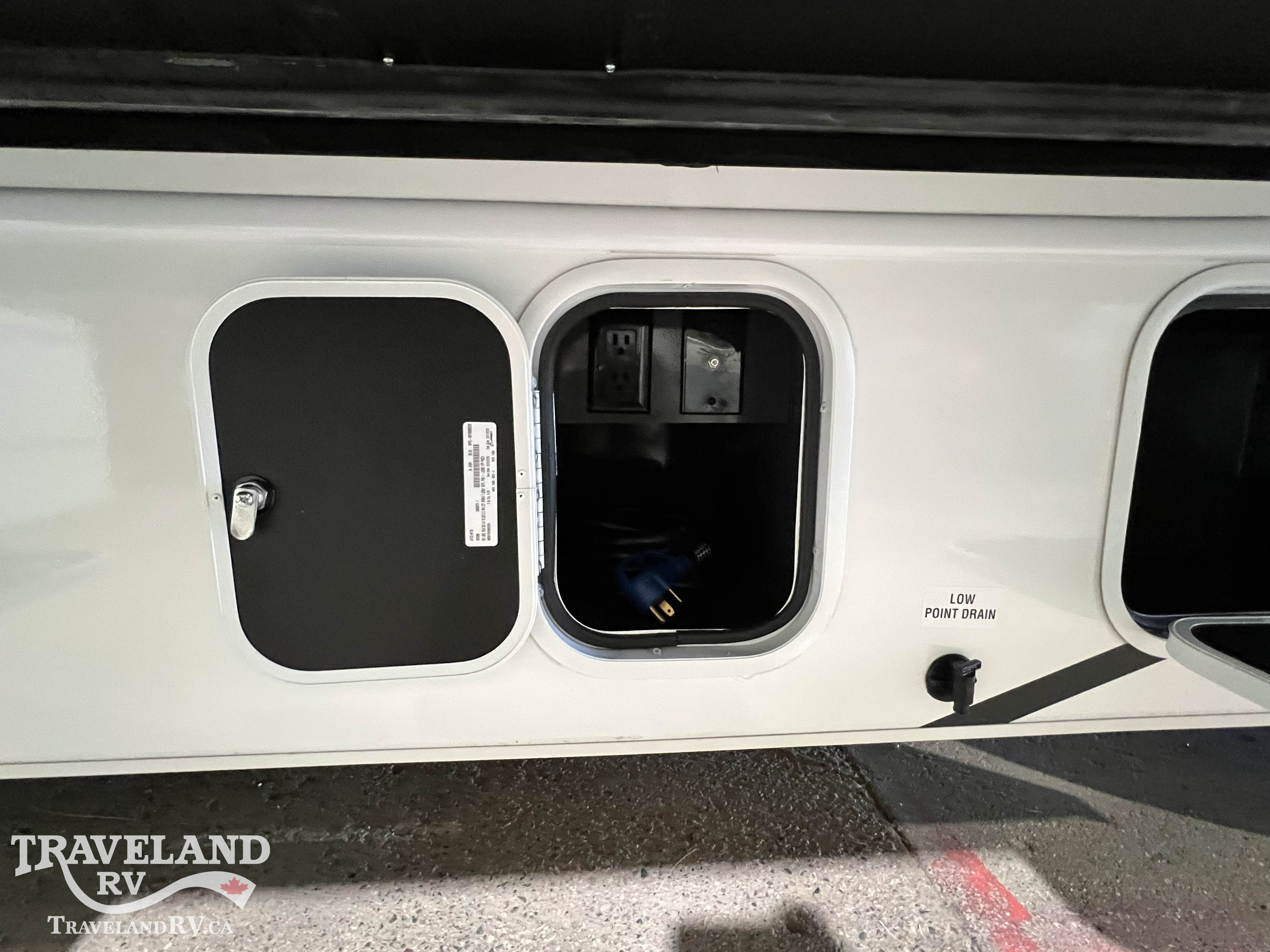 2027 Entegra Coach ODYSSEY 30Z - Image 13