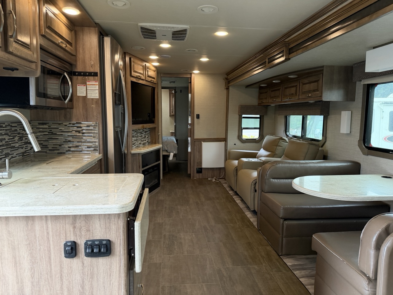 2019 Jayco Seneca 37K - Image 27