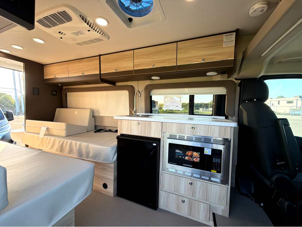 2027 ENTEGRA COACH ETHOS 20T - Image 13