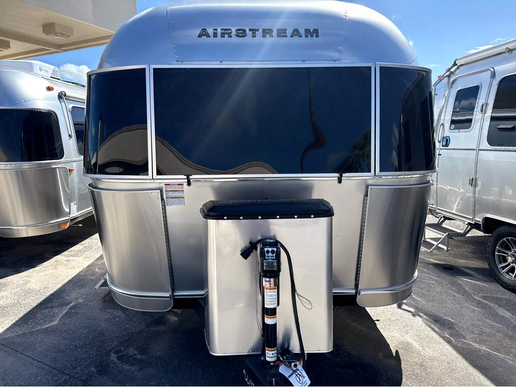 2026 AIRSTREAM FLYING CLOUD 28RBQ - Image 8