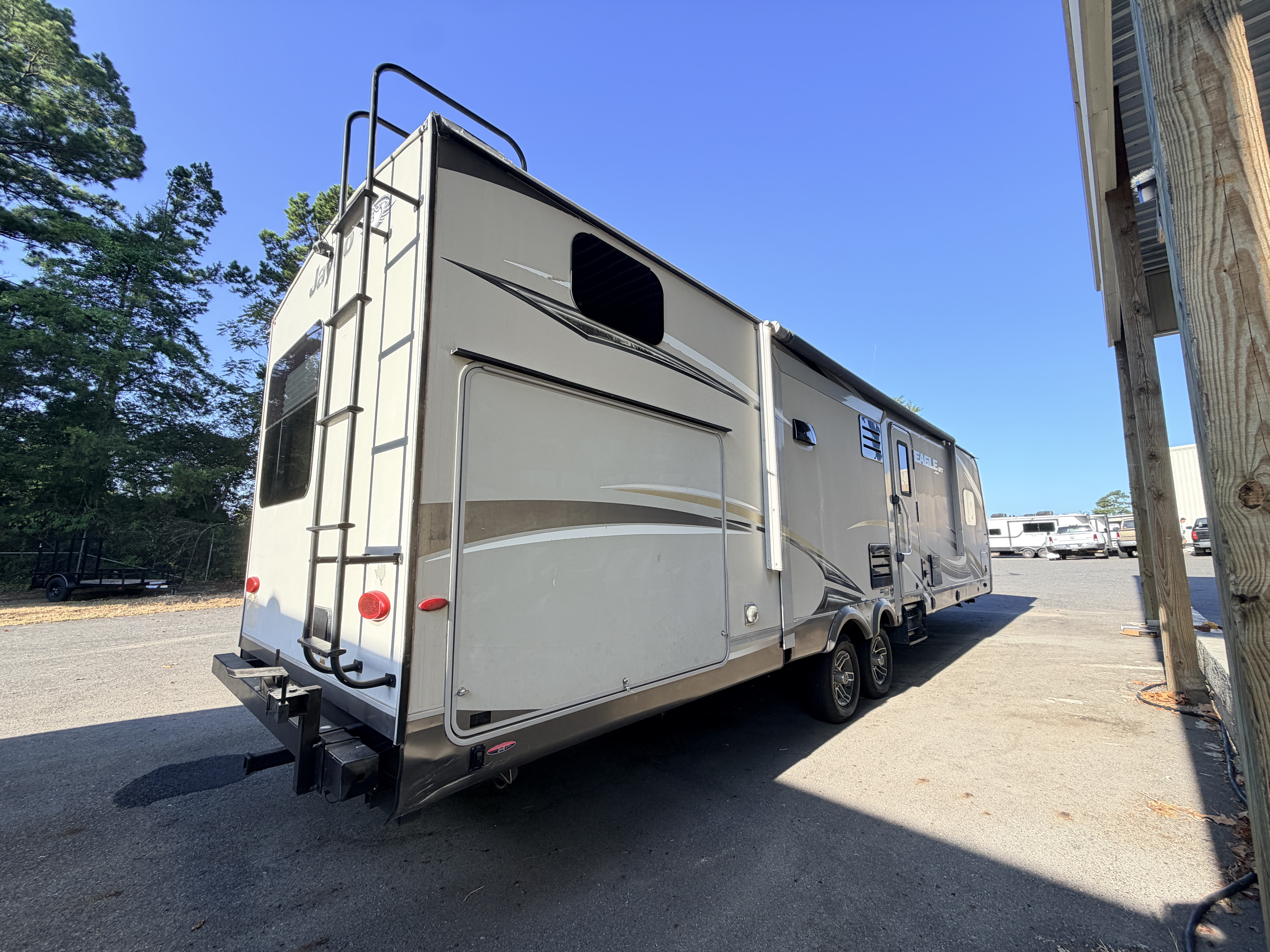 2017 Jayco Eagle HT 324BHTS - Image 8