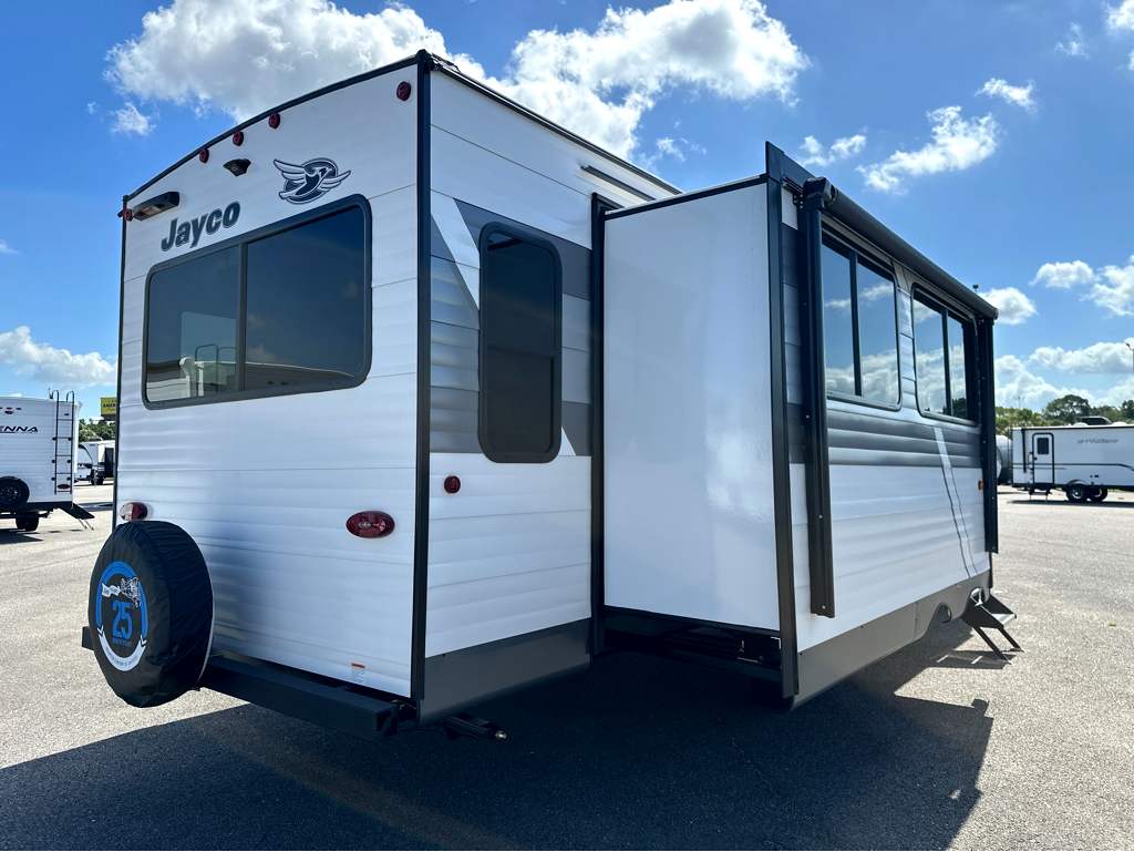 2027 JAYCO JAY FLIGHT 290RLS - Image 4