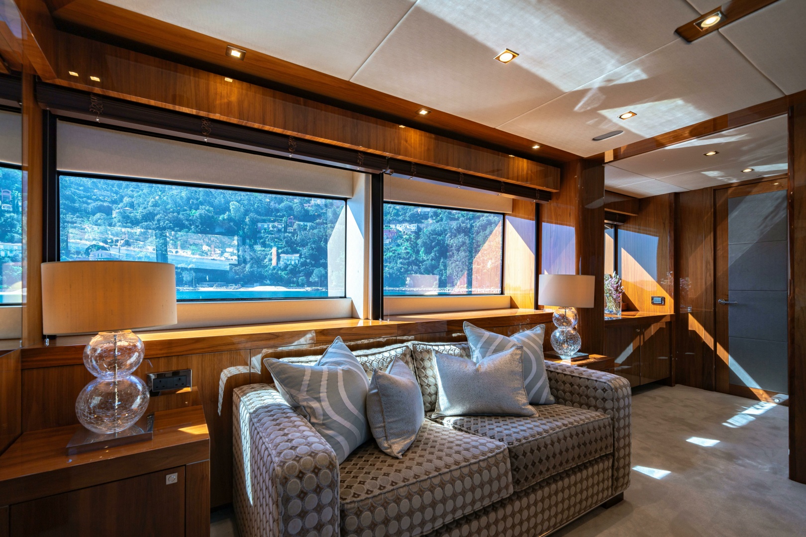 2014 Sunseeker Sunseeker 115 Sport Yacht - Image 16